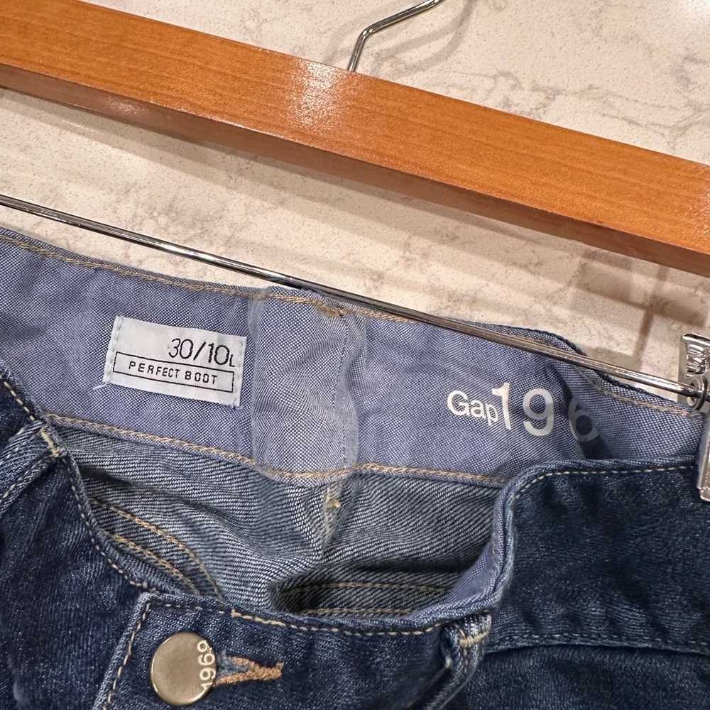 Gap Perfect Boot Jeans - Picture 2 of 3